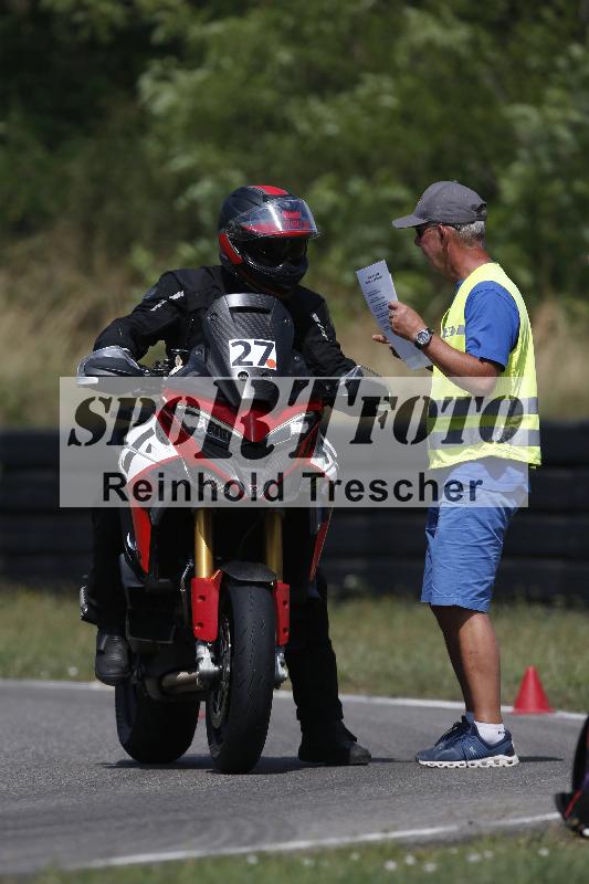 Archiv-2023/45 19.07.2023 Cornu Master School ADR/rouge-rot/27